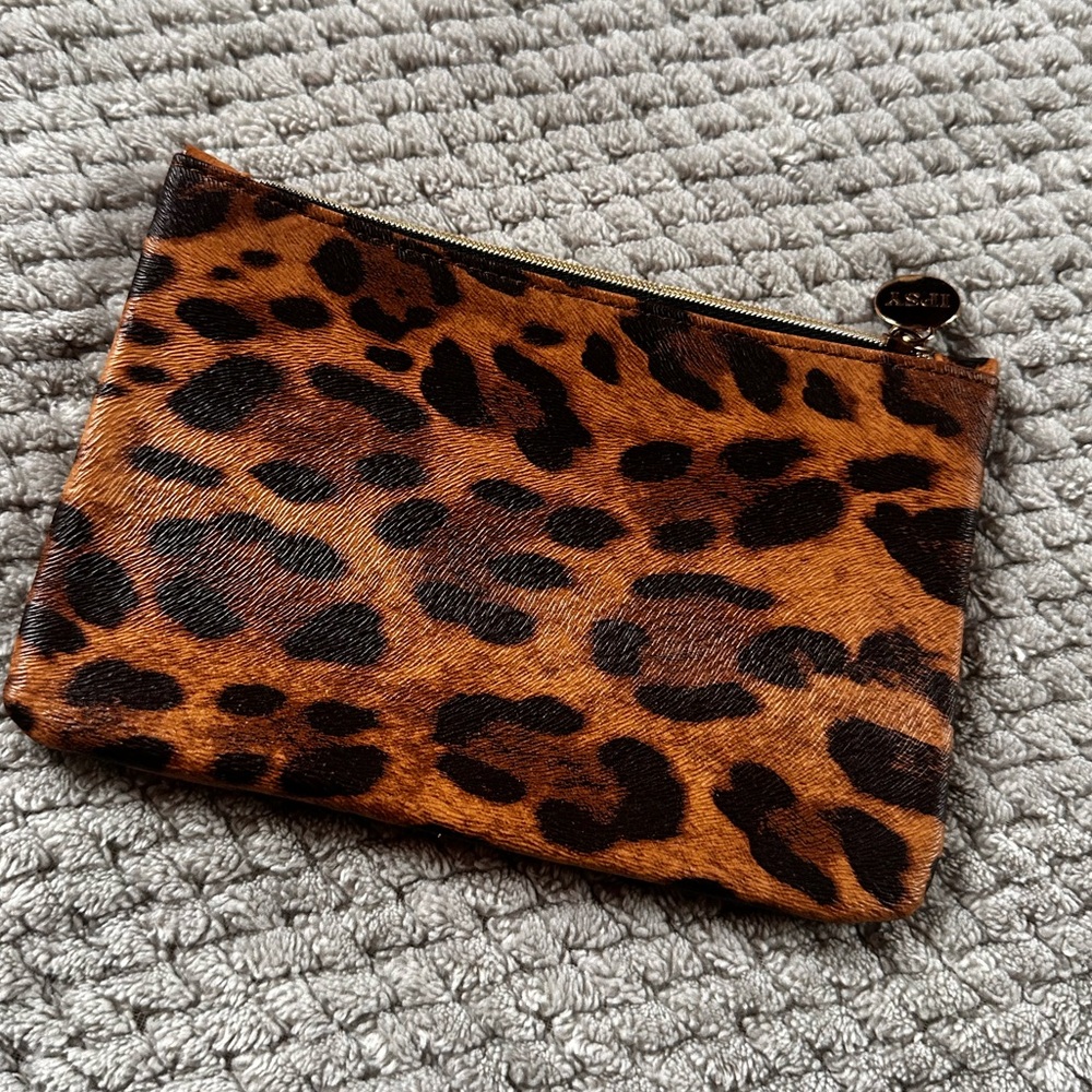 NEW Ipsy Leopard Print Bag with Scarlett Accent - Picture 3 of 3